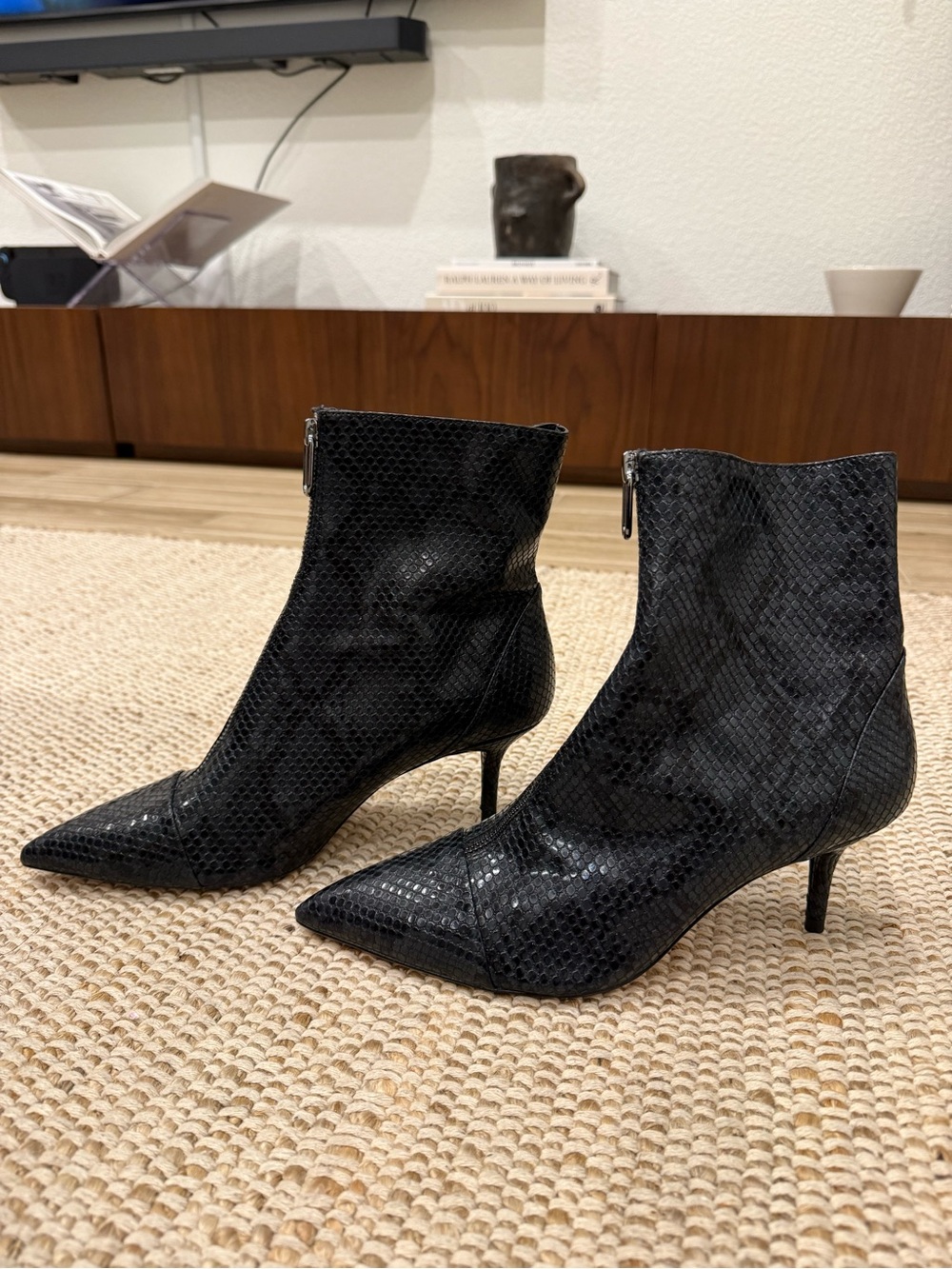 Zara Black Snakeskin Front-Zip Kitten Heel Ankle Booties (EU 39 / US 8.5)